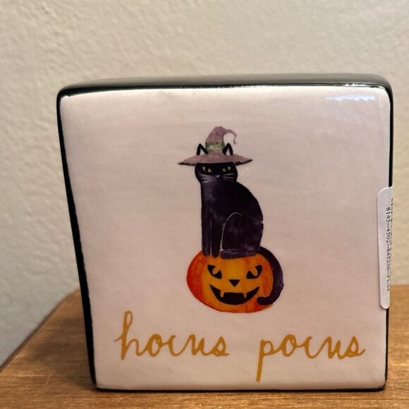 🎃Rae Dunn Spooky Cat & Dog Decor Hocus Pocus /Beware Halloween Double Sided👻 - Picture 1 of 4
